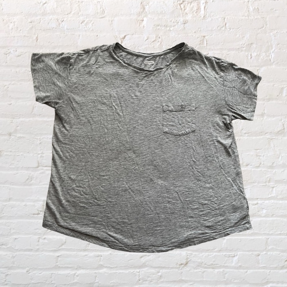 🛍🏙3️⃣ for $1️⃣5️⃣ Old Navy short sleeve crew neck the easy tee t-shirt